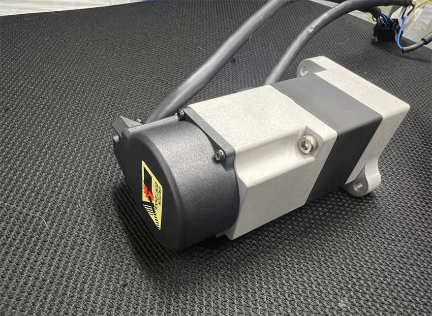 ABB 3HAC044517-001 Servo Motor for Industrial Robot